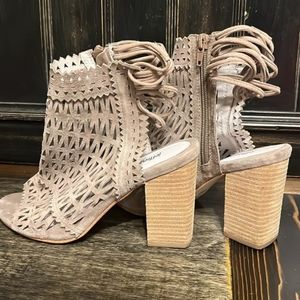 Jeffrey Campbell Suede tan 7.5 chunky heeled sandals